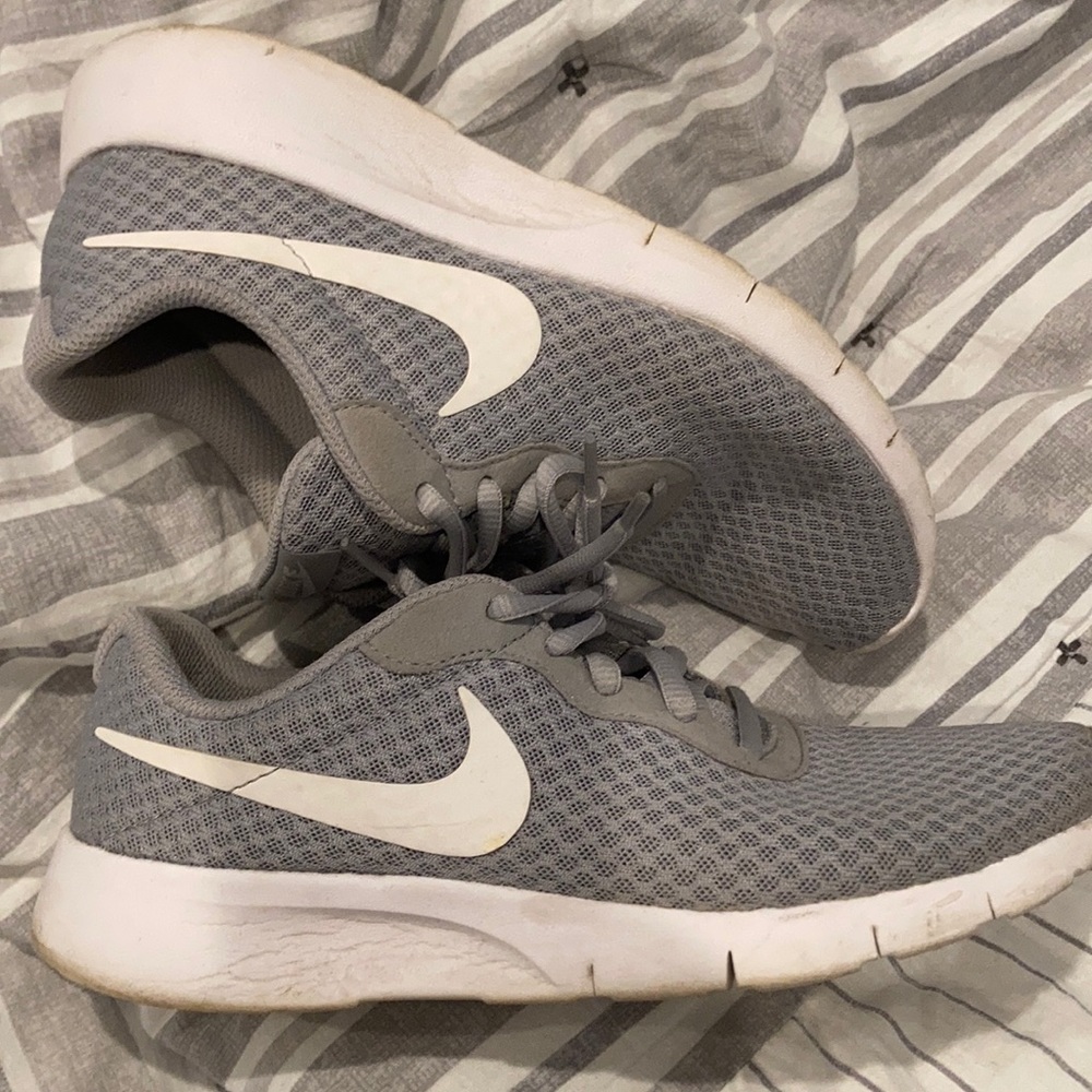 Nike Tanjun Sneakers